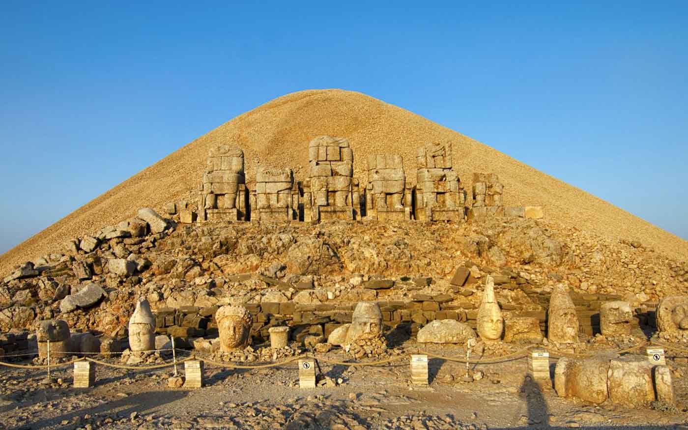 Mount Nemrut Tumulus Environmental Design